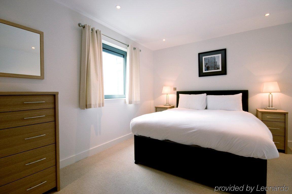 Hq Aparthotel Farnborough Farnborough  Exteriör bild