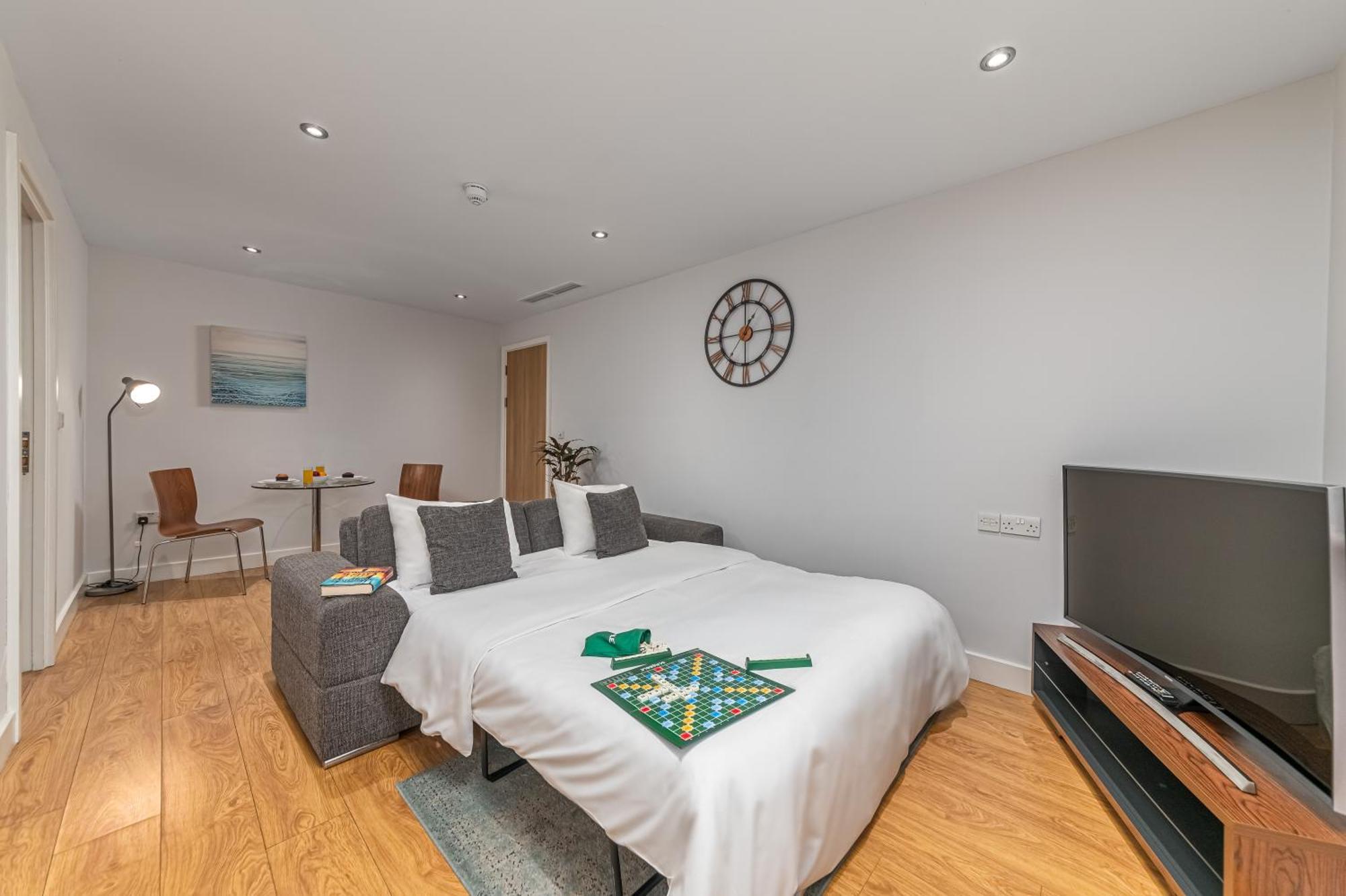 Hq Aparthotel Farnborough Farnborough  Exteriör bild